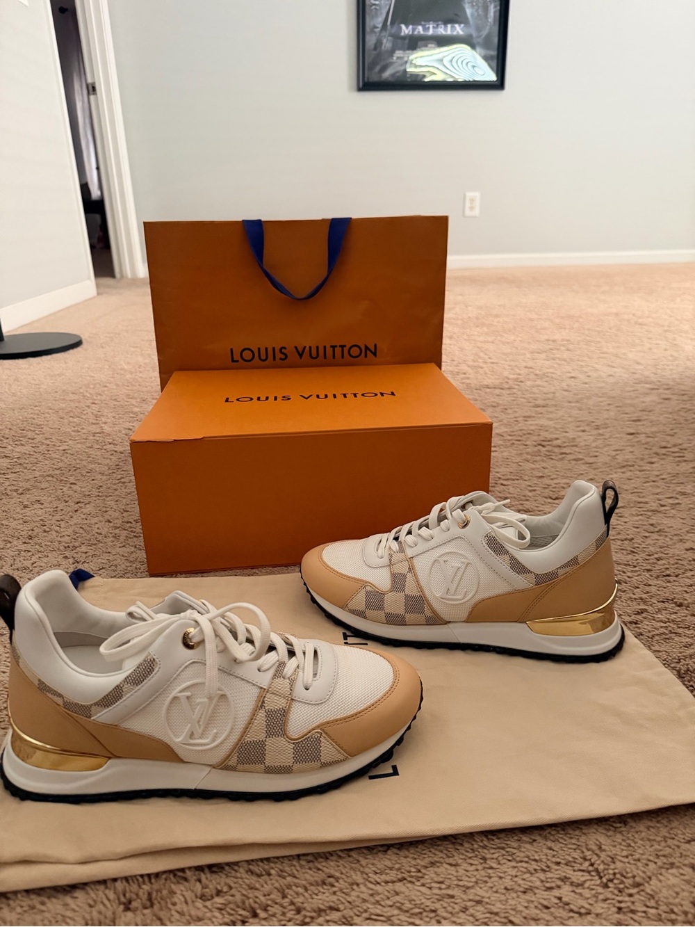 Louis Vuitton White & Beige Azur Runaway size 39 with Box,Dustbag and Paper bag